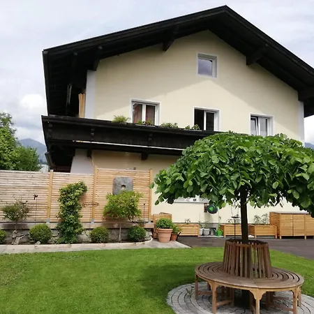 Haus Pierzinger Apartment *