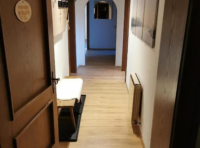 Haus Pierzinger * 웨글